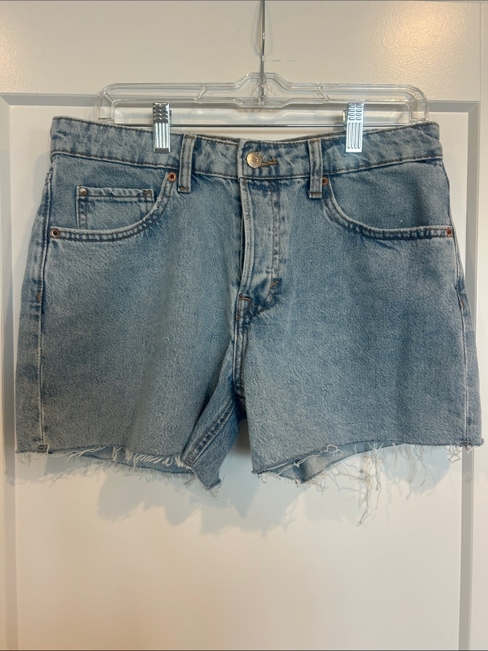 H&M Light Blue High-Rise Cutoff Denim Shorts—size 6.